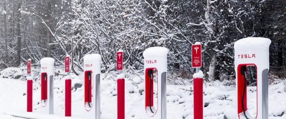 Auto elettriche bloccate per il freddo: il problema è delle colonnine