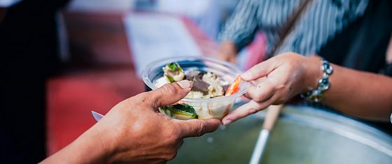 Allarme povertà alimentare: il cibo diventa un lusso per milioni di italiani