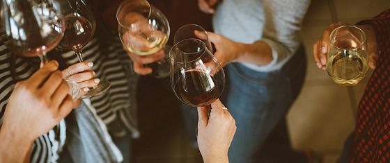 Per “un’Italia più sobria”, l’accettabilità sociale dell’alcol va ridotta