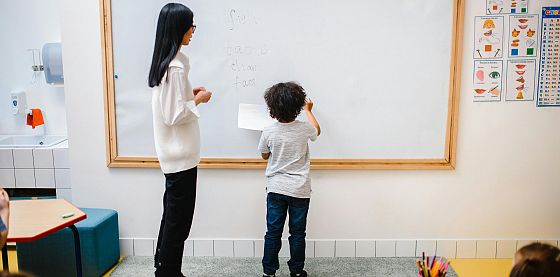 Istruzione in bilico: cresce l’accesso ma l’equità resta insufficiente