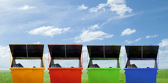 Come vanno raccolta, gestione e riciclo dei rifiuti urbani in Italia e in Europa?