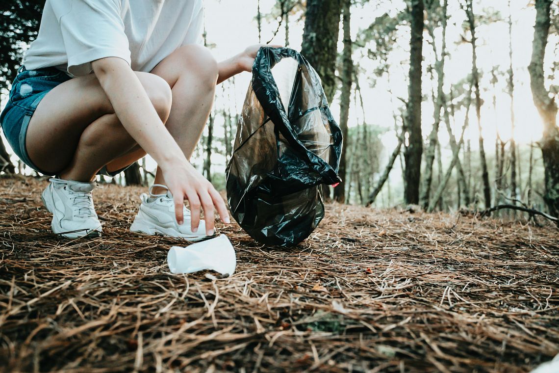 Littering in Italia: otto miliardi di contenitori sfuggono al riciclo