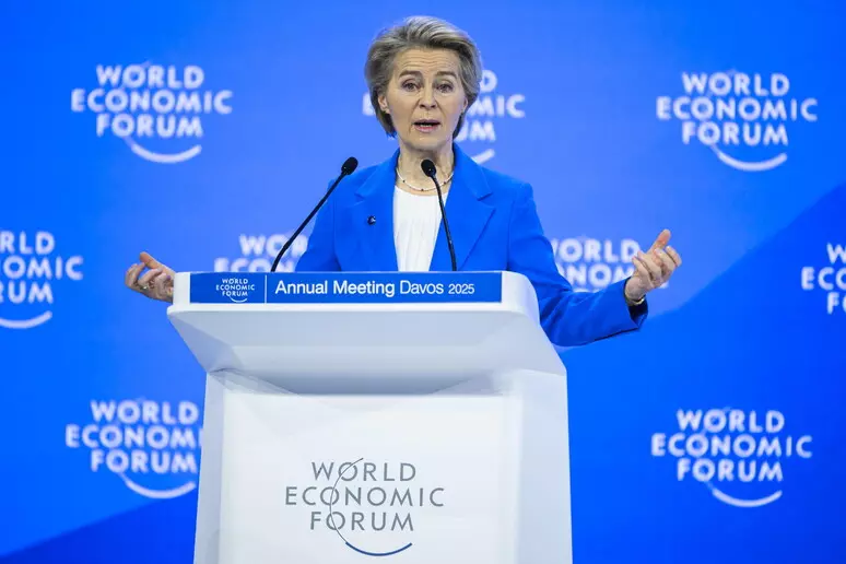Von der Leyen a Davos: lavorare insieme per evitare una corsa globale al ribasso