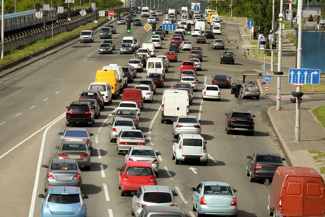 Mobilità e smog, Italia maglia nera nell’Ue: oltre 70mila morti premature l’anno