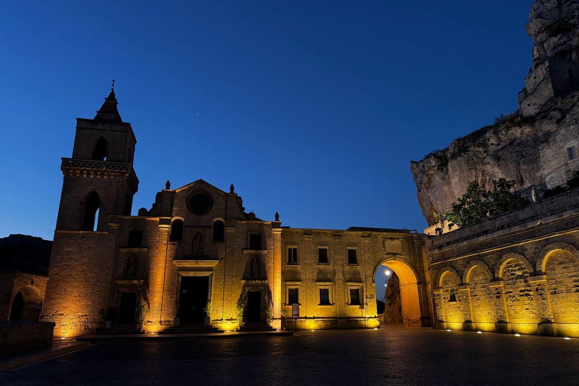Matera, da paesaggio scavato nella roccia a modello di resilienza climatica e innovazione sociale
