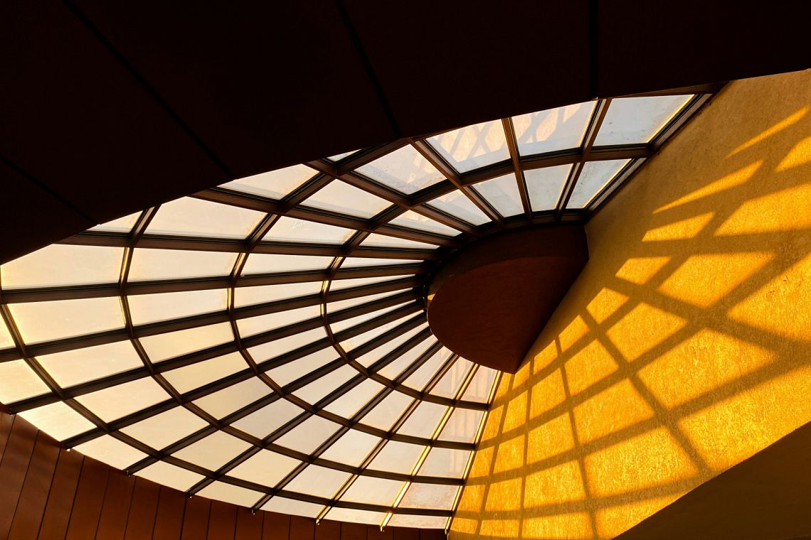 AI, clima e demografia: l’Ue adotta la Strategia sulla giustizia intergenerazionale