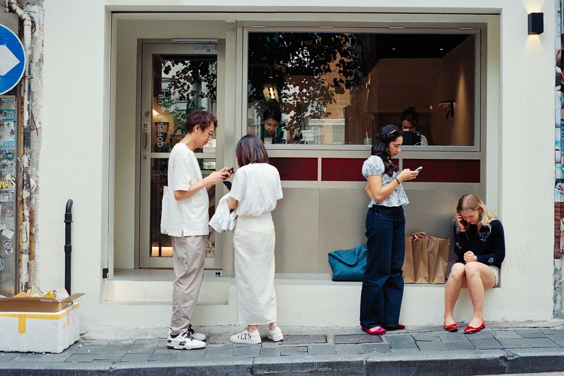 Vite connesse, benessere diseguale: cosa rivelano i nuovi dati Ocse sul digitale