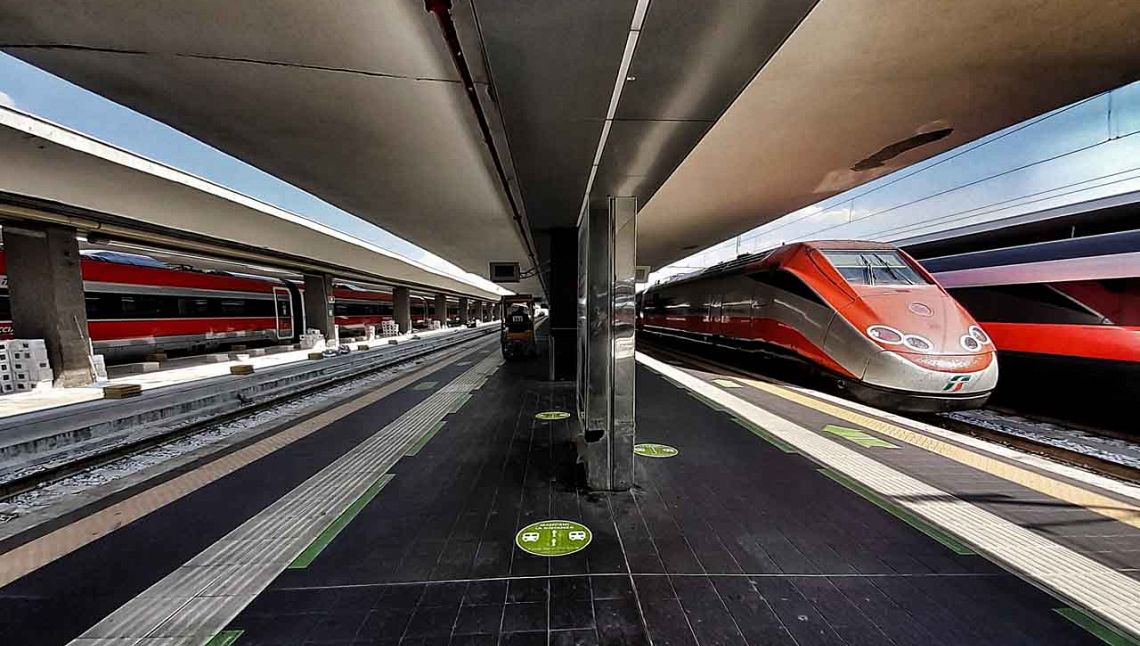 Biglietti del treno europei transfrontalieri per un trasporto a zero emissioni
