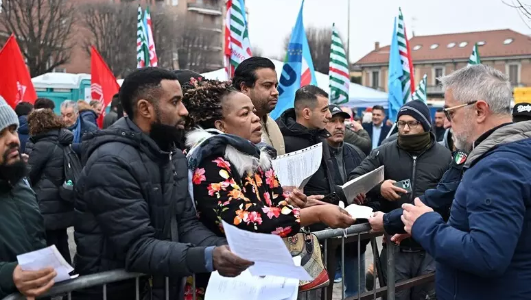 Come gestire l’immigrazione? Definendo politiche lungimiranti e superando i falsi miti