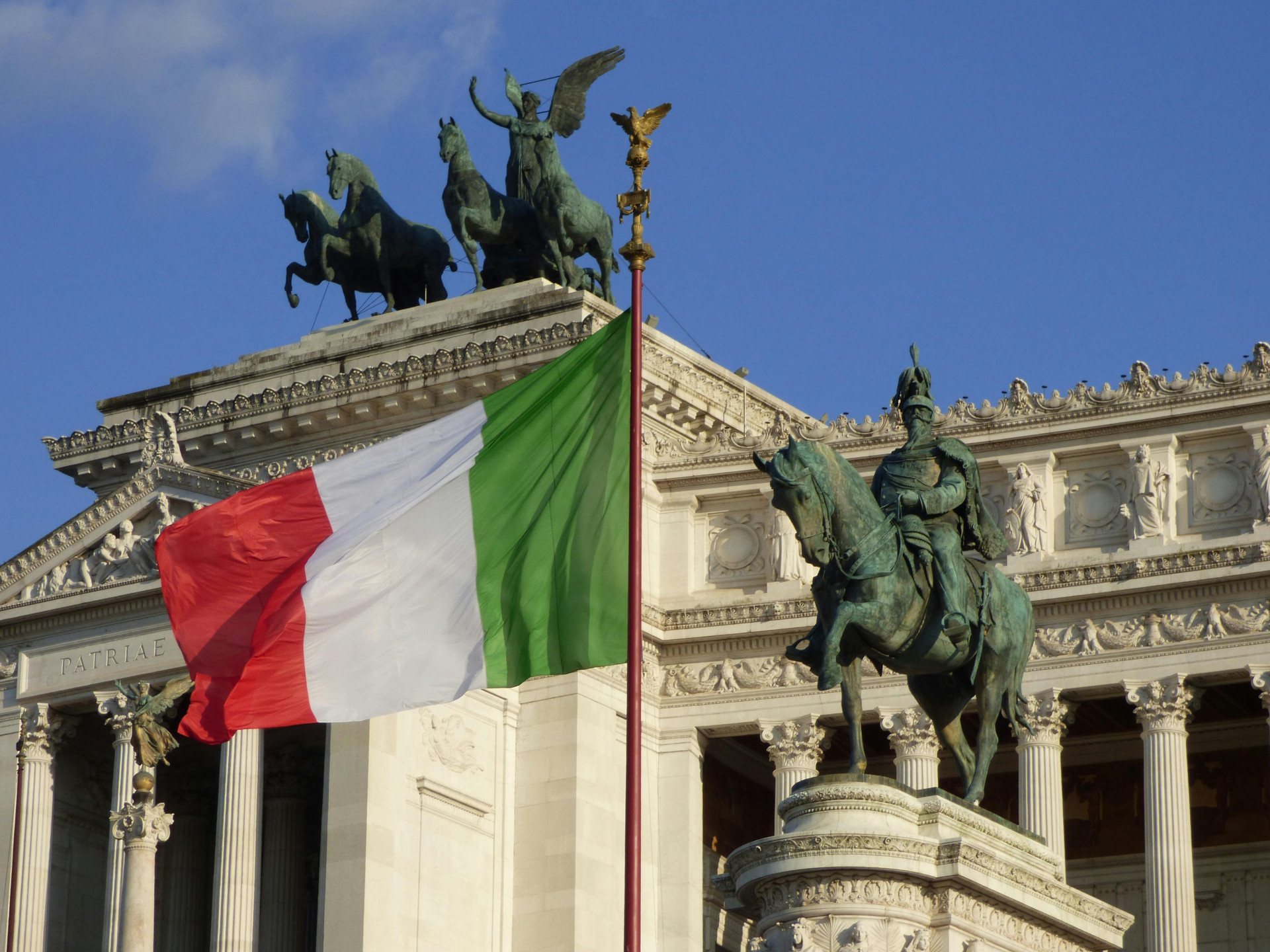 Proiezioni governo al 2029: migliora il quadro, ma restano nodi su ambiente e disuguaglianze