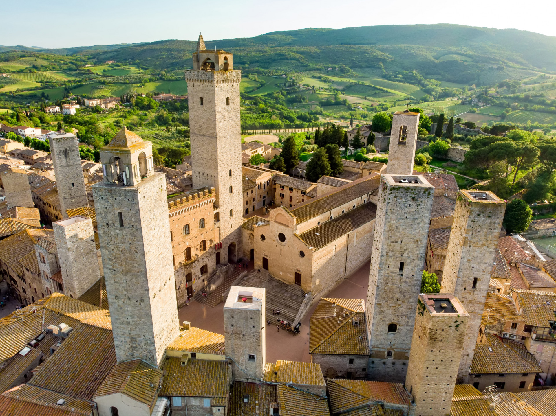 RUBRICA #UNESCOSOSTENIBILE. San Gimignano: ripensare la transizione energetica nei centri storici