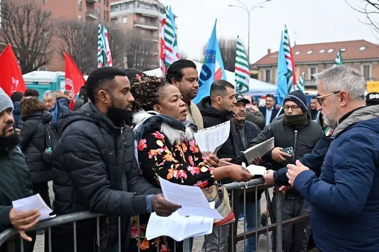 L'EDITORIALE. Come gestire l’immigrazione? Definendo politiche lungimiranti e superando i falsi miti