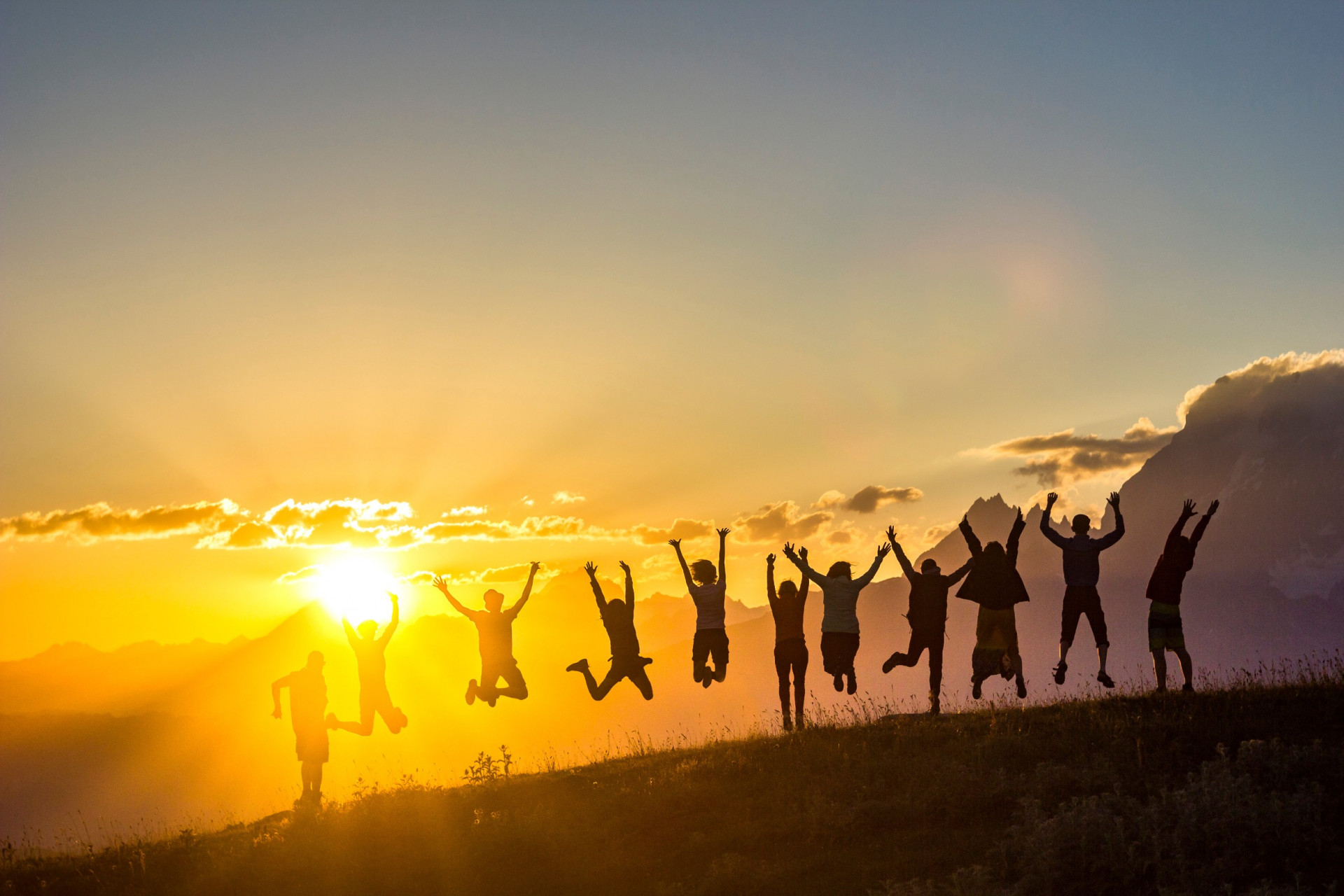 World happiness report: giovani meno felici delle generazioni più anziane