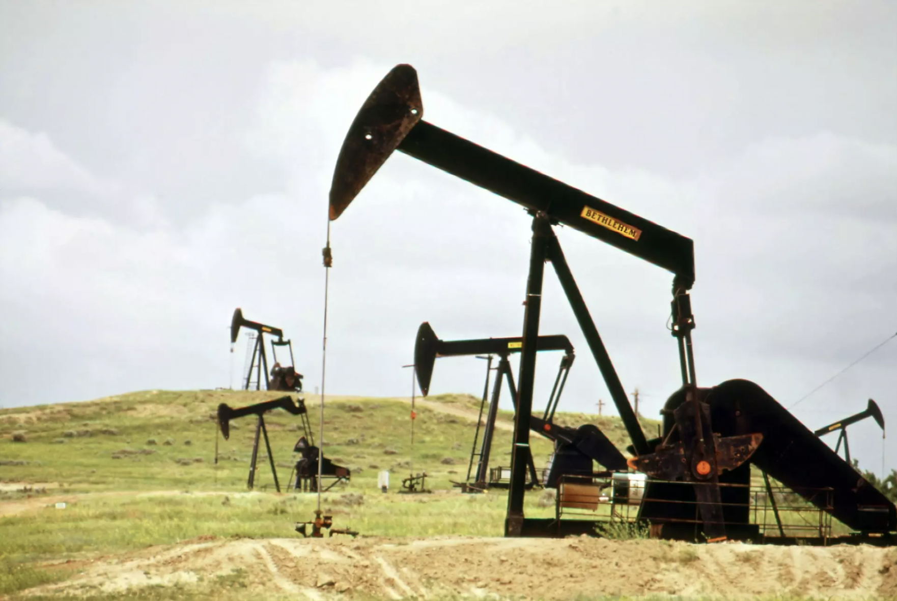 Nell’era del declino del petrolio si rafforzerà il potere degli Stati del Golfo