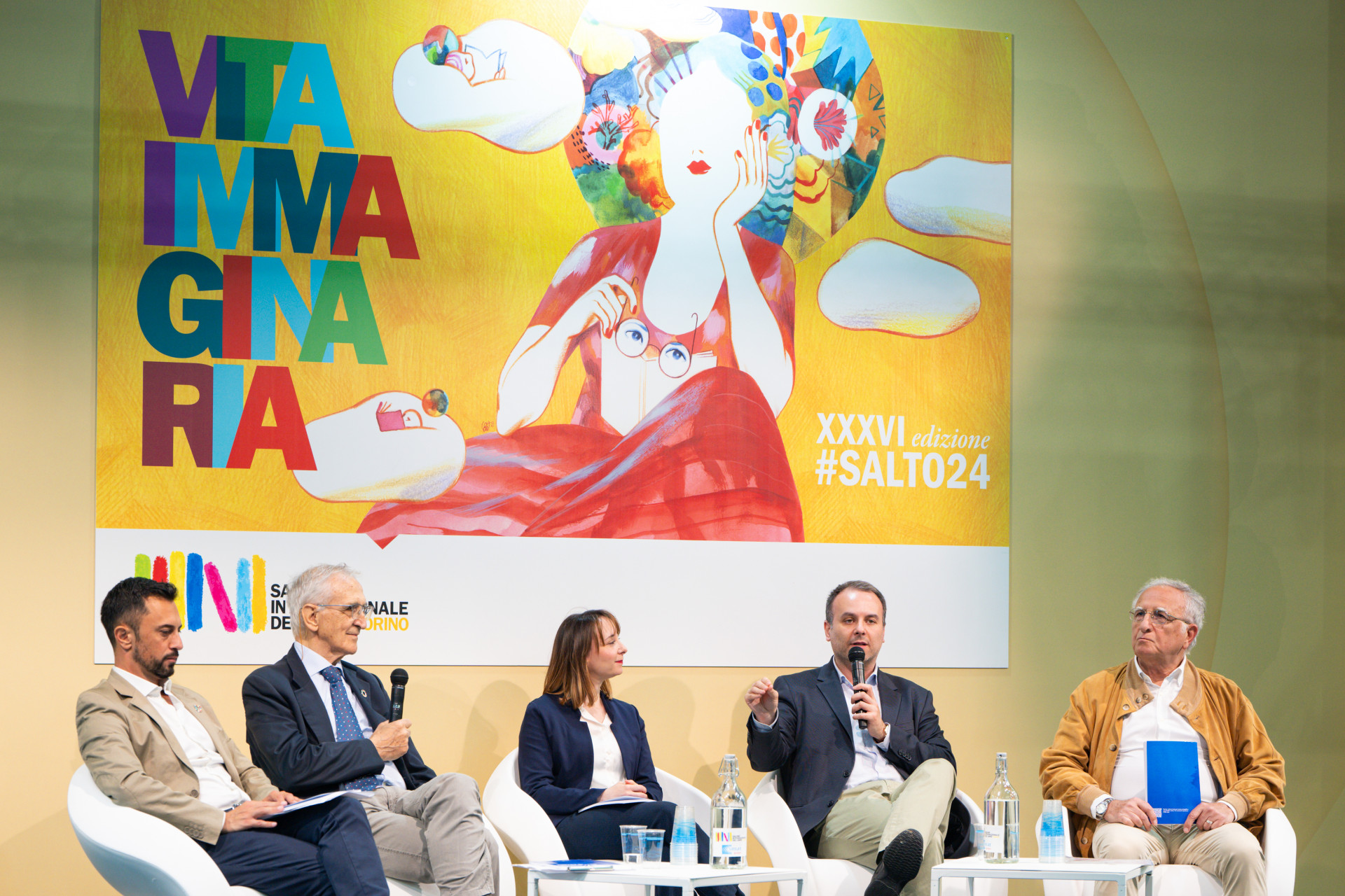 Al Salone del Libro serrato dibattito sul volume di FUTURAnetwork