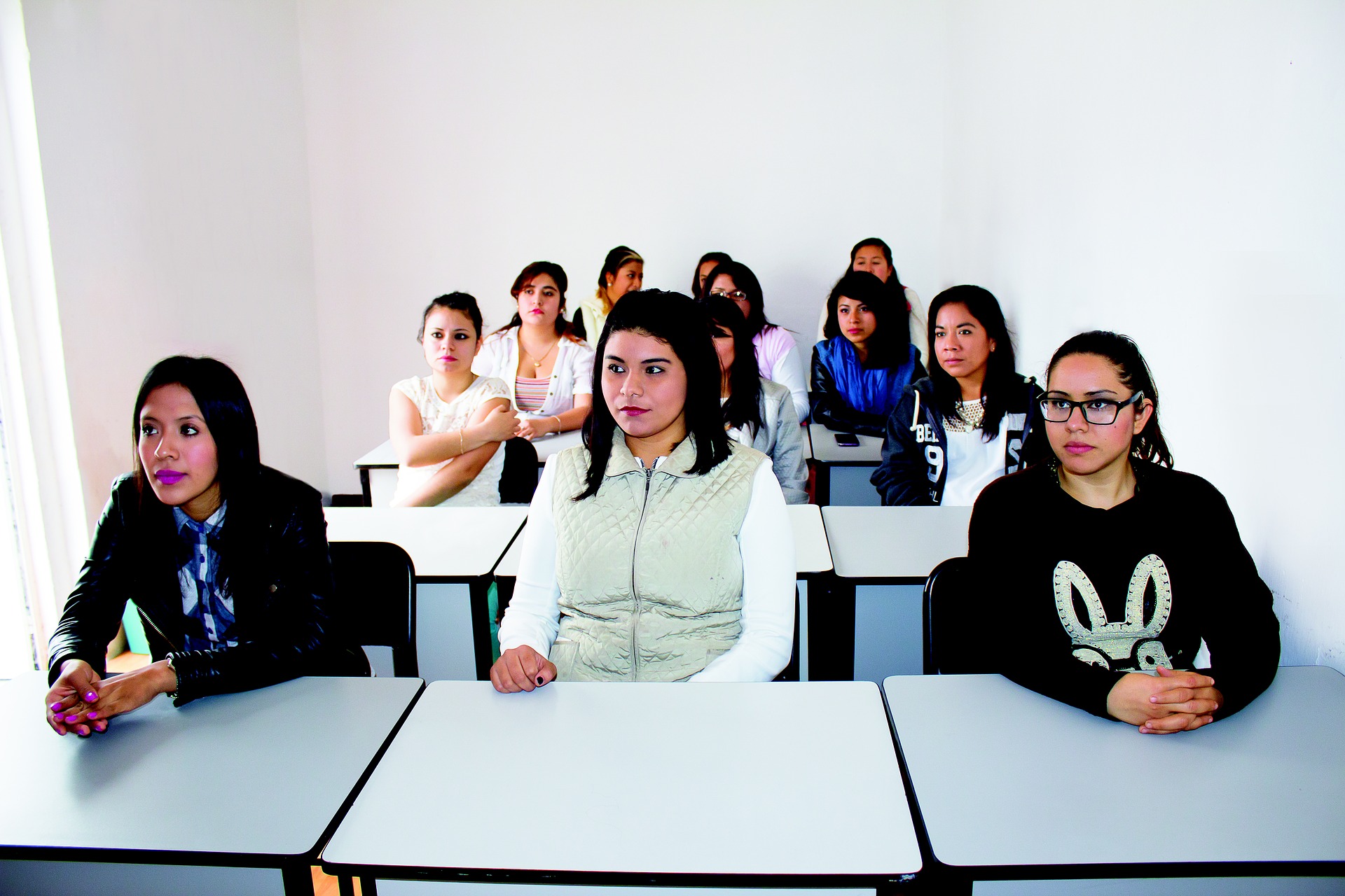 Sensibilizzazione e coinvolgimento dei giovani delle scuole attraverso la mobilitazione degli amministratori locali Sensibilizzazione e coinvolgimento dei giovani delle scuole attraverso la mobilitazione degli amministratori locali
